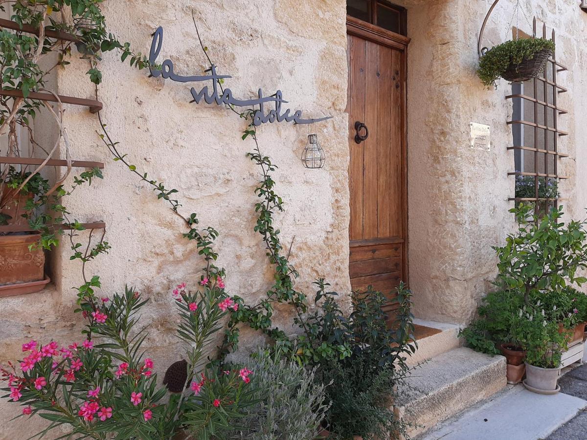 La Vita Dolce, Luberon Grambois Ngoại thất bức ảnh